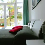 Marina 4*